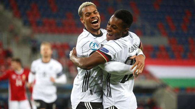 云开体育官网入口-德国U21大胜东道主取开门红，狼堡全能新星独造3球